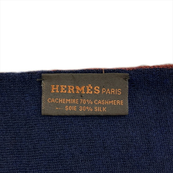 HERMES Red Scarf - Picture 5 of 5